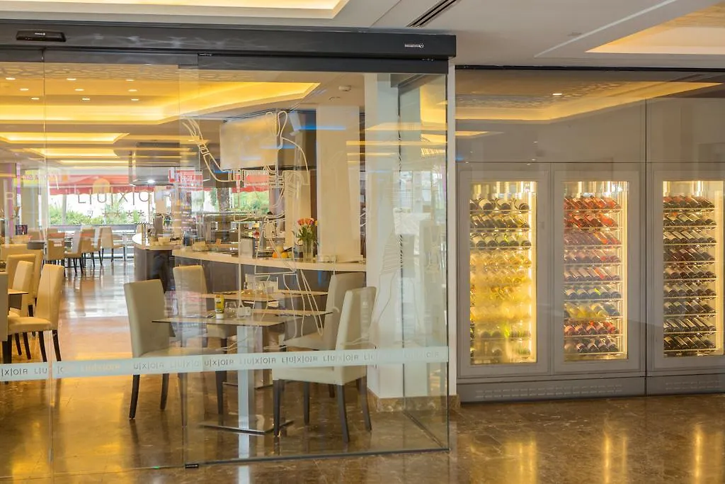 Hotel Luxor بلايا ذي بالما